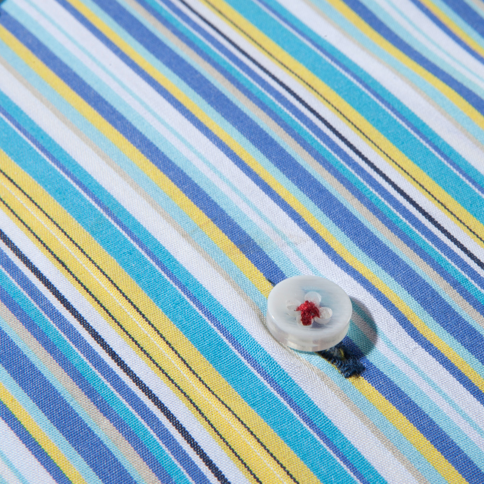 Dettaglio bottoni rigato